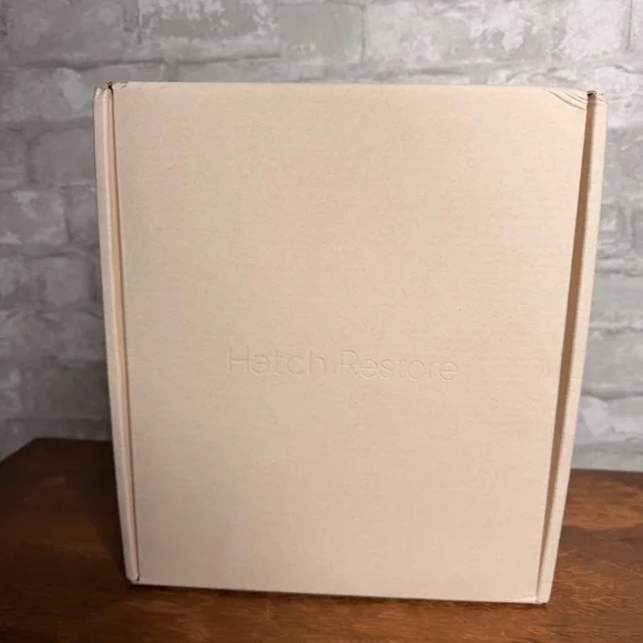 New in Box Hatch Restore 3 in Putty - Picture 2 of 3